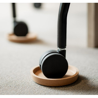 Podstawki z korka chronią stół przed śladami przypaleń