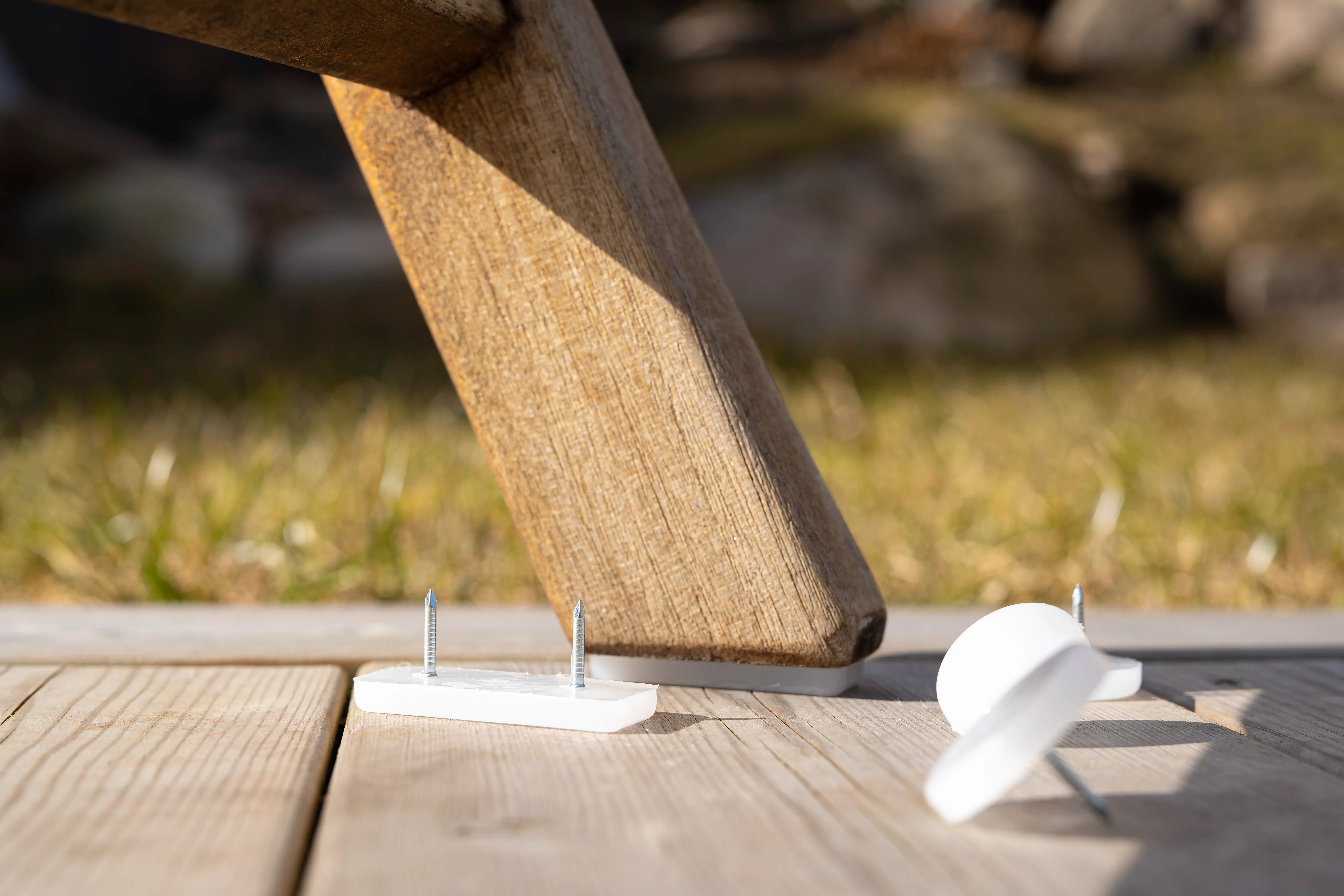 Podkładki do mebli z poślizgiem: najlepsze rozwiązania