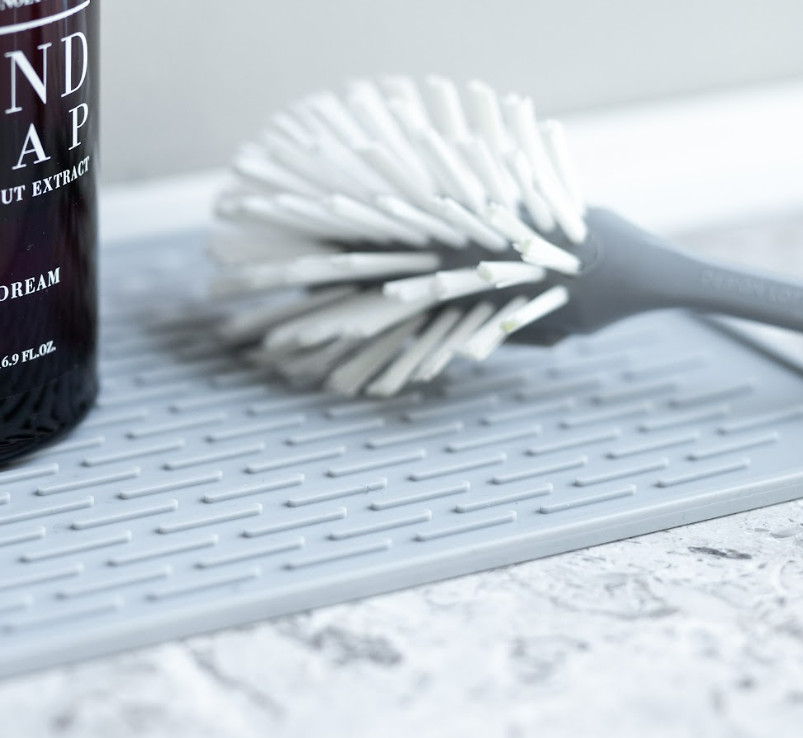 Mata gumowa na biurko kuchenne