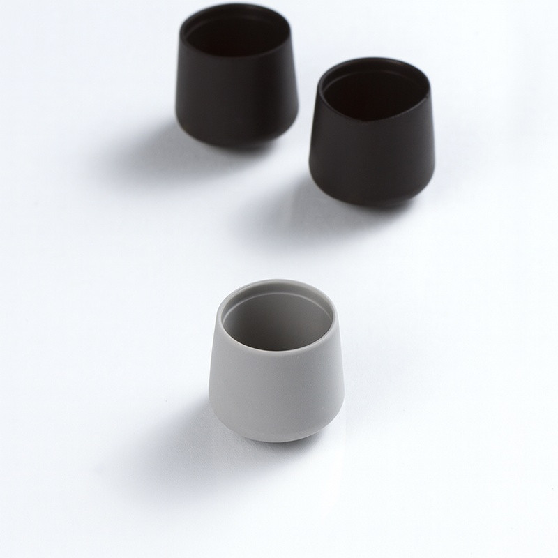 Antypoślizgowe nakładki na nogi krzesła